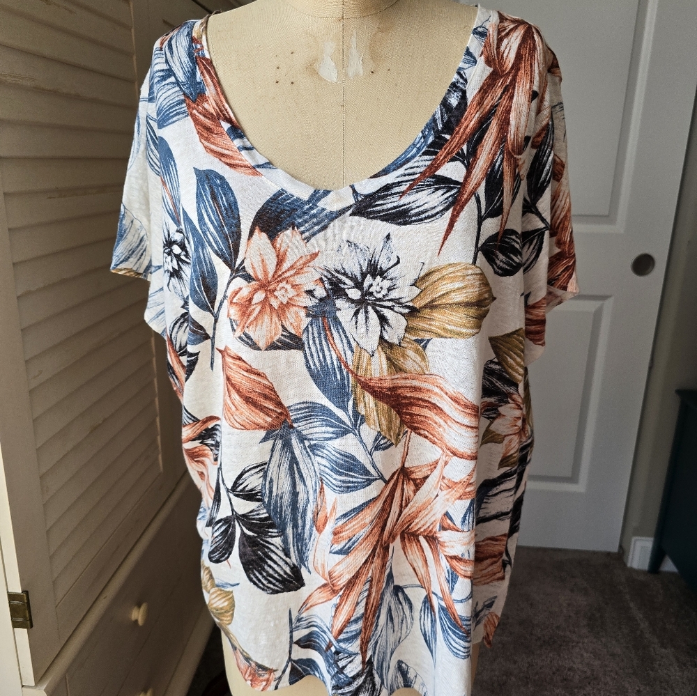 Floral Print V-neck T-shirt C&C California 2x